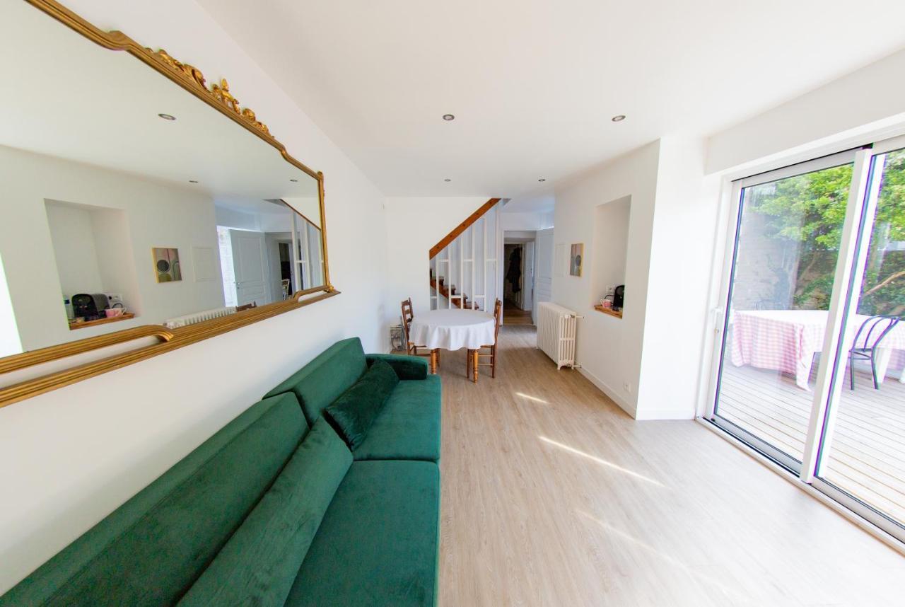 Le 74 Bed & Breakfast Авранш Екстериор снимка