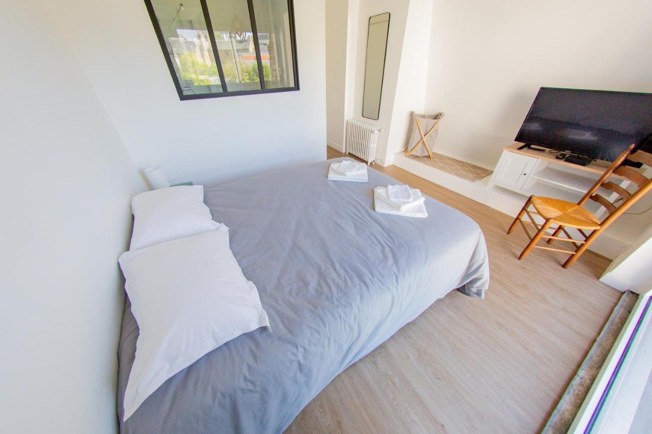 Le 74 Bed & Breakfast Авранш Екстериор снимка