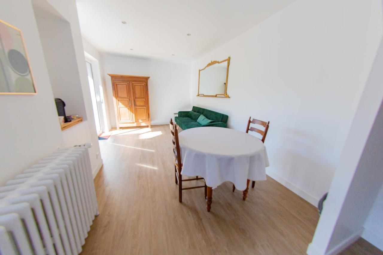 Le 74 Bed & Breakfast Авранш Екстериор снимка